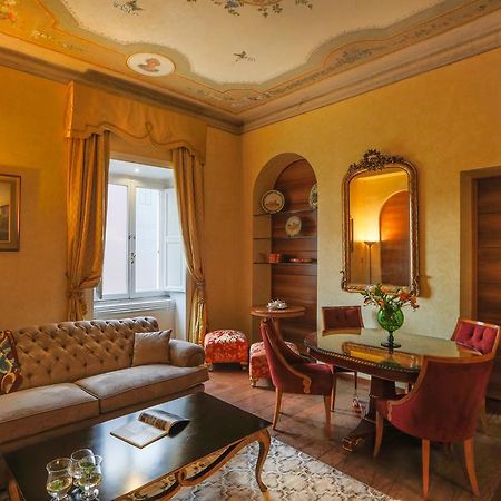 Prestigious Apartment Piazza Navona Rom Exteriör bild