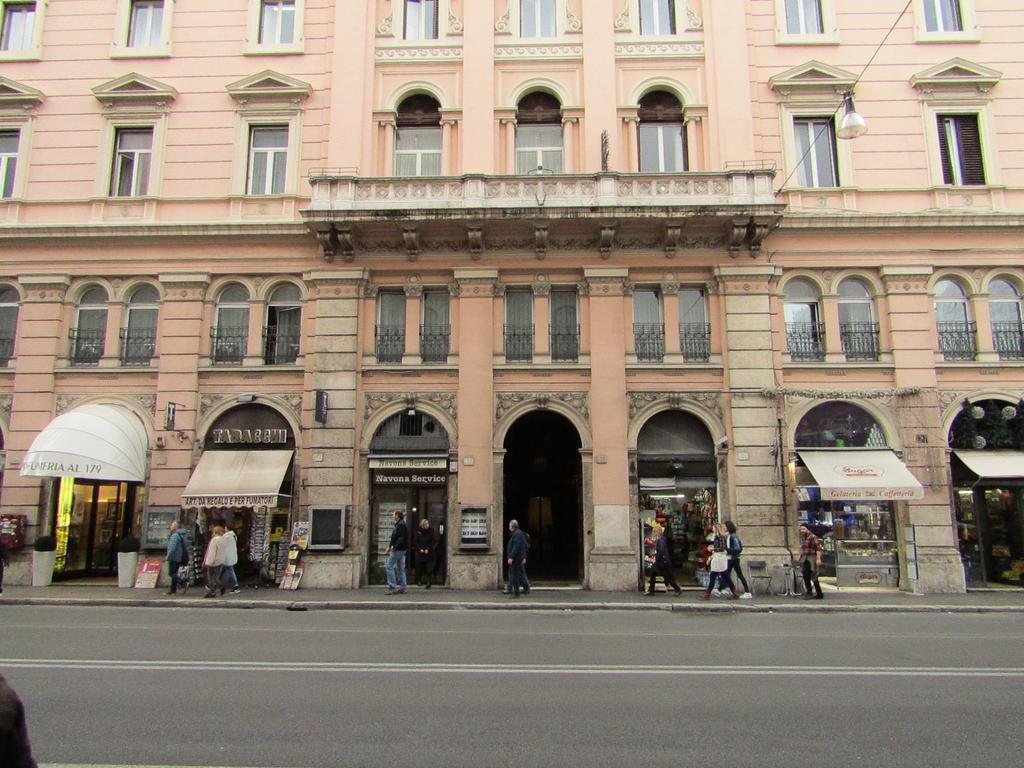 Prestigious Apartment Piazza Navona Rom Exteriör bild